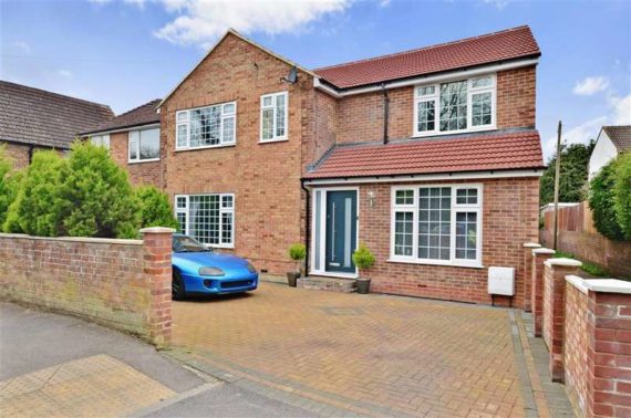5 Bedroom Semi-Detac...